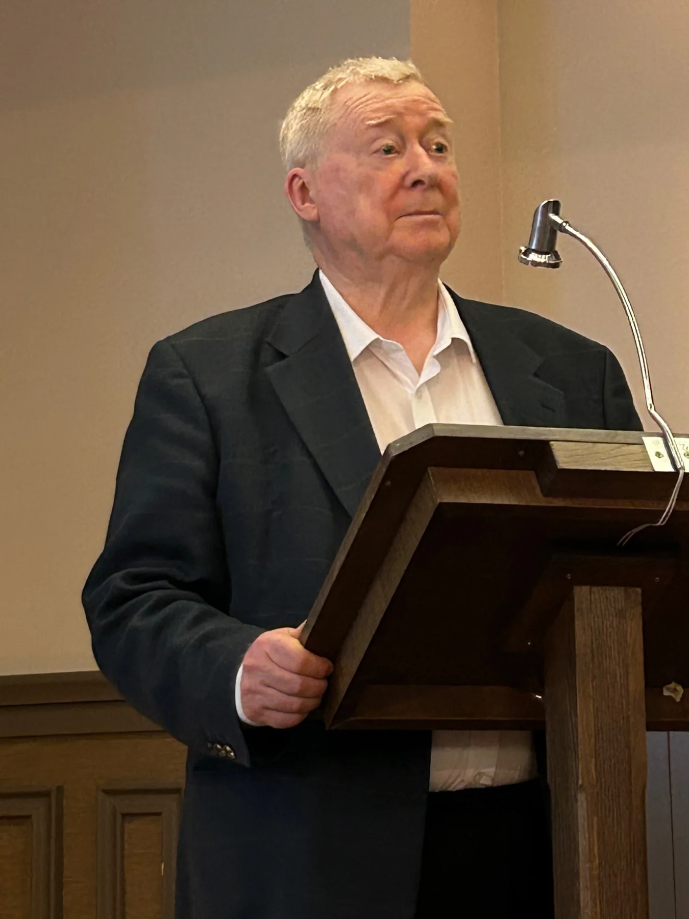 Professor Des MacHale speaking at the 2023 Clan Gathering